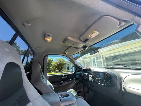 Used 2004 Ford F150 Lightning image 27