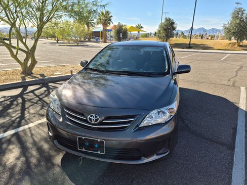 Used 2013 Toyota Corolla LE w/ Preferred Accessory Pkg #2 image 2