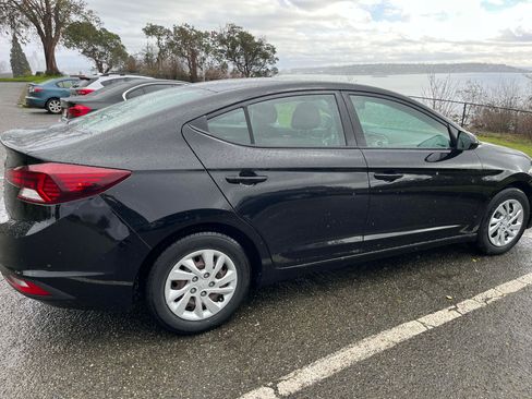 Used 2019 Hyundai Elantra SE w/ Cargo Package image 5
