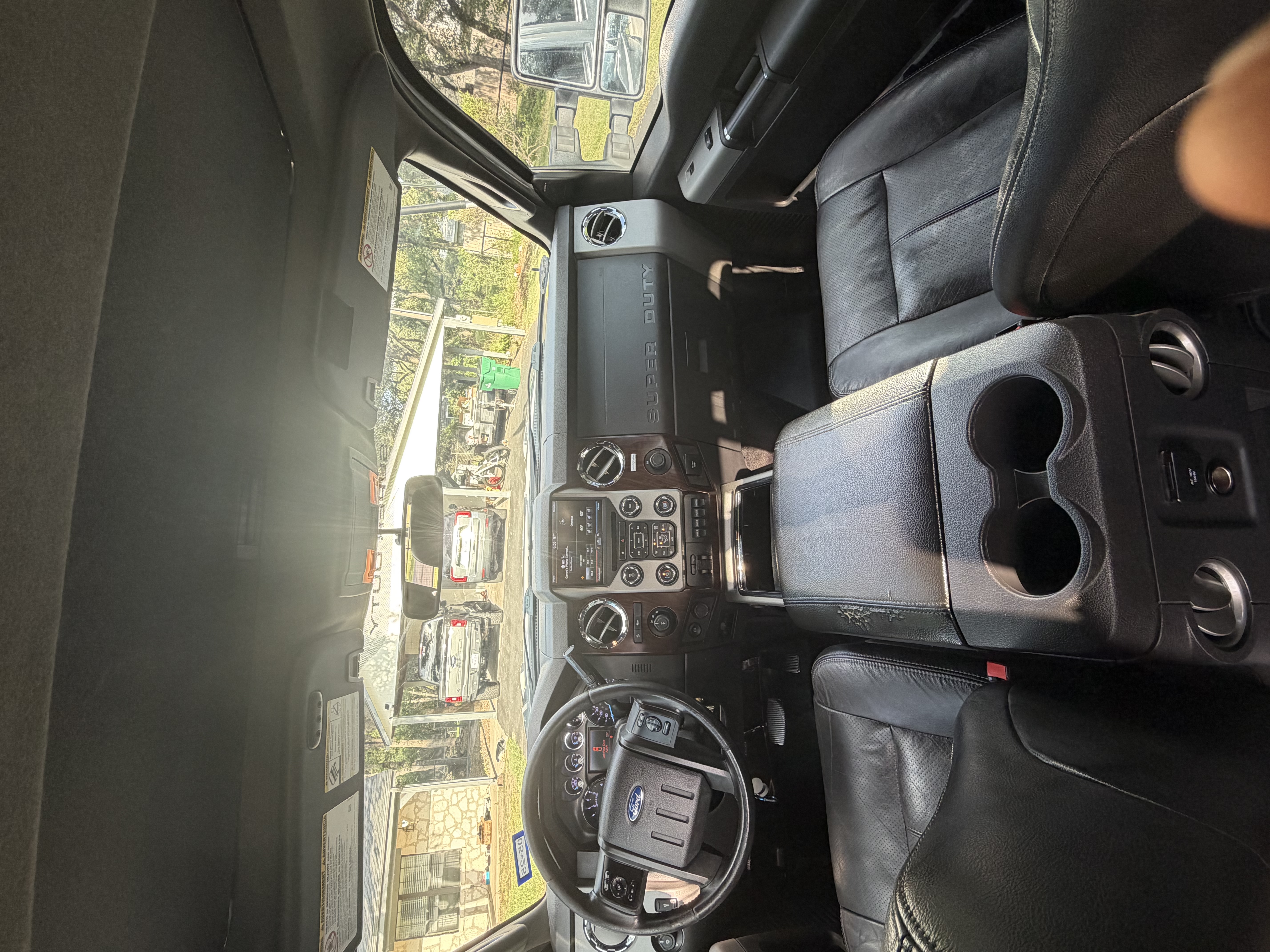 Used 2015 Ford F250 Lariat w/ Lariat Ultimate Package AWD/4WD image 9