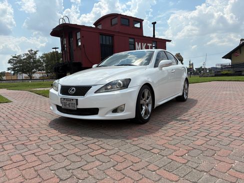 Used 2009 Lexus IS 250 RWD image 19