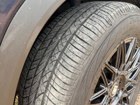 Used 2020 Toyota Highlander LE image 8