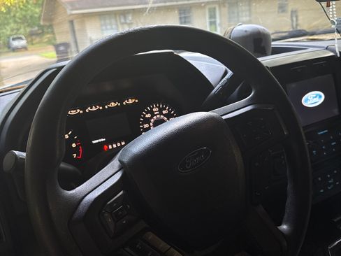 Used 2018 Ford F150 XL w/ Equipment Group 101A Mid AWD/4WD image 9