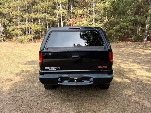 Used 1998 GMC Sonoma SLS w/ Highrider Suspension Pkg image 8