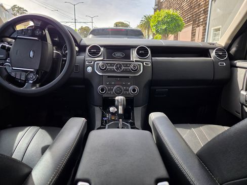 Used 2013 Land Rover LR4 HSE image 17