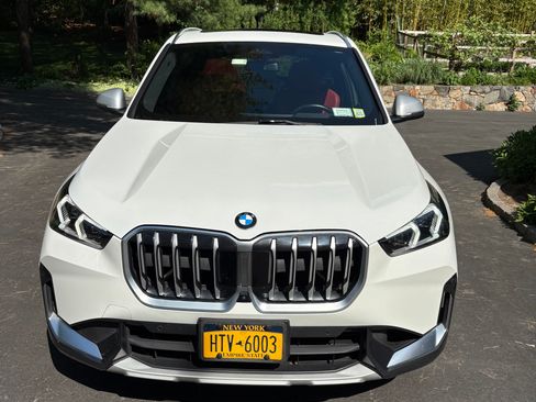 Used 2024 BMW X1 xDrive28i w/ Technology Package AWD/4WD image 2