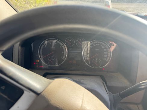 Used 2010 Dodge Ram 1500 Truck SLT image 4