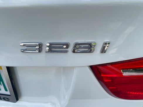 Used 2011 BMW 328i xDrive Sedan image 5