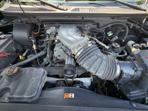 Used 2003 Ford F150 Lightning RWD image 20
