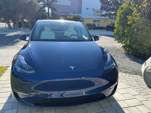 Used 2021 Tesla Model Y Performance image 2