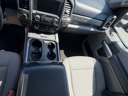 Used 2018 Ford F250 XLT w/ XLT Premium Package image 9