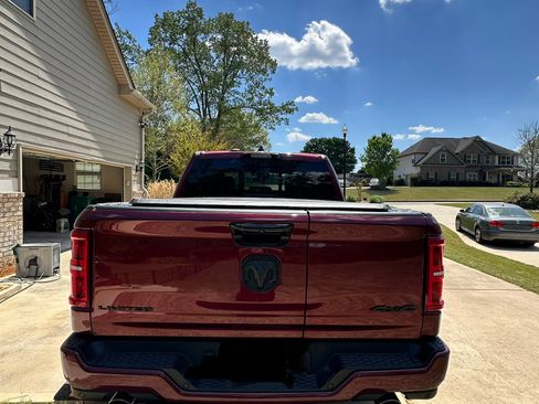 Used 2025 RAM 1500 Limited AWD/4WD image 4