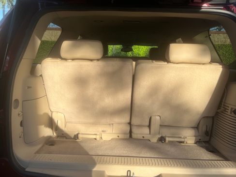 Used 2010 Chevrolet Tahoe LT RWD image 9