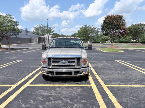 Used 2008 Ford F350 Lariat RWD image 4