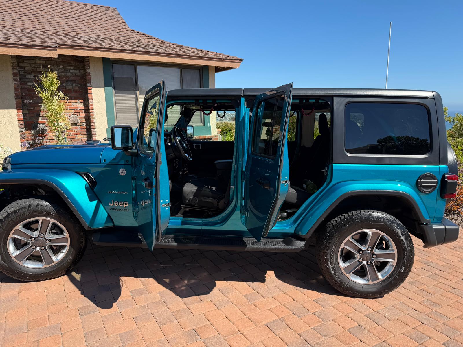 Used 2020 Jeep Wrangler Unlimited Sahara w/ Safety Group AWD/4WD image 13