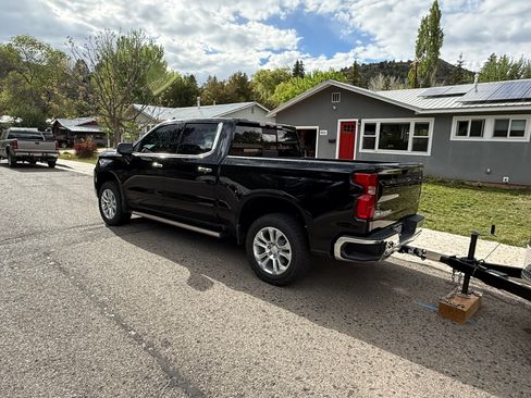 Used 2023 Chevrolet Silverado 1500 LTZ w/ LTZ Premium Package AWD/4WD image 9