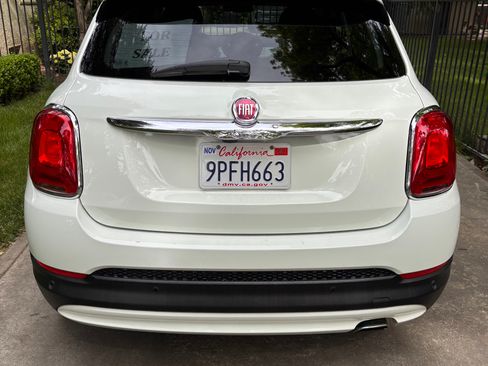 Used 2016 FIAT 500X Lounge image 2