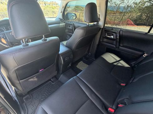 Used 2020 Toyota 4Runner TRD Off-Road Premium w/ Moonroof Package AWD/4WD image 23