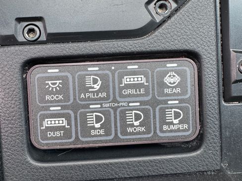 Used 2014 Toyota Tundra Limited w/ Limited Premium Package AWD/4WD image 27