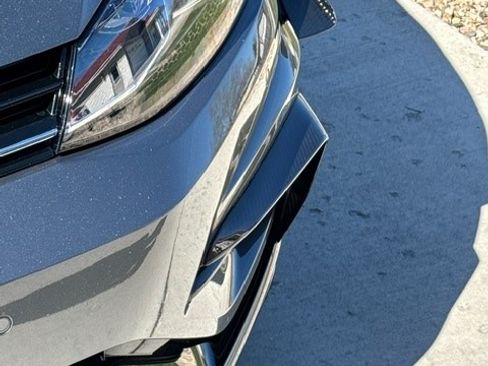 Used 2018 Volkswagen Golf 4-Door image 12