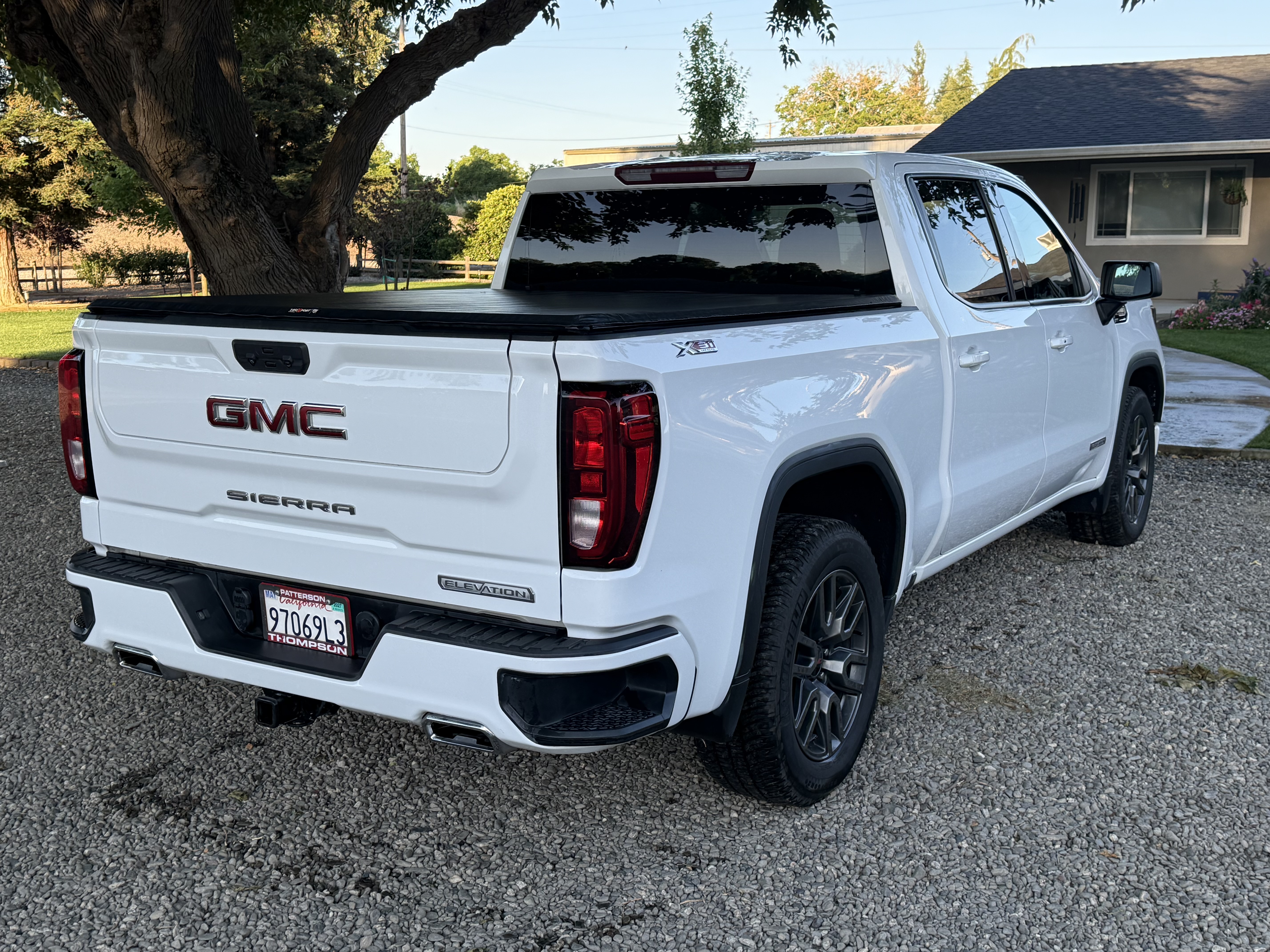 Used 2022 GMC Sierra 1500 Elevation w/ X31 Off-Road Package AWD/4WD image 5