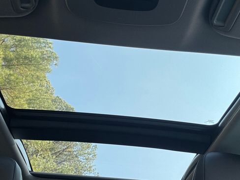 Used 2018 Toyota Camry XSE image 12