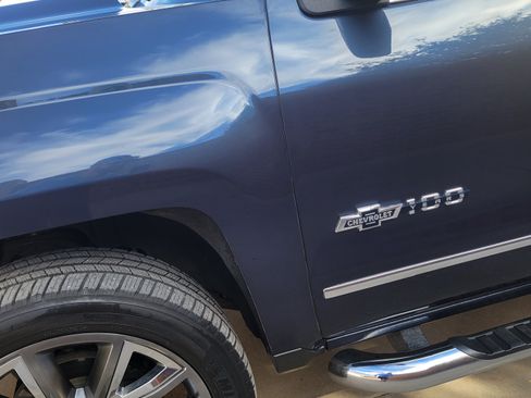 Used 2018 Chevrolet Silverado 1500 LTZ Z71 w/ Centennial Edition image 4