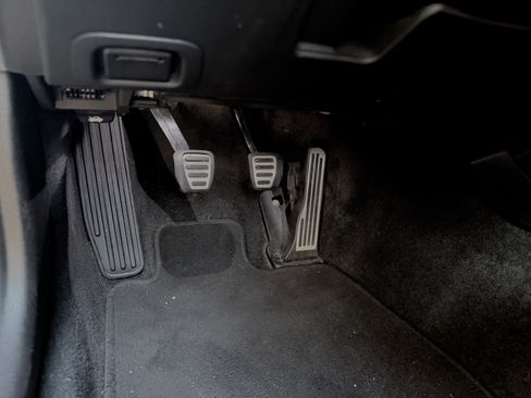 Used 2019 Chevrolet Camaro ZL1 image 27