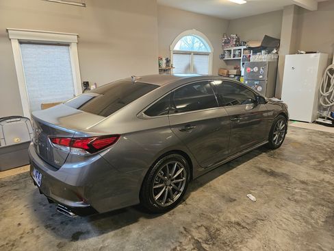 Used 2018 Hyundai Sonata Limited image 2