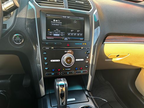 Used 2016 Ford Explorer Limited image 10