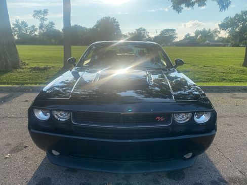 Used 2013 Dodge Challenger R/T RWD image 2