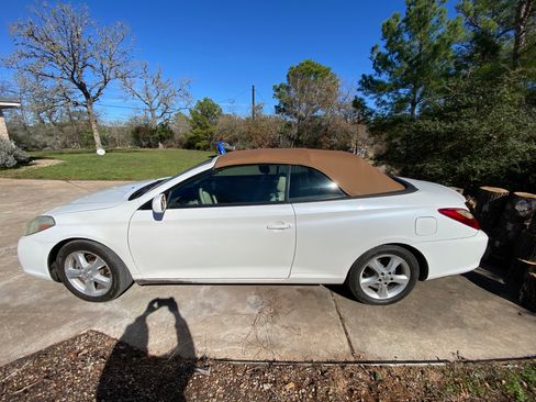 Used 2008 Toyota Solara SLE image 1