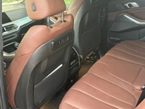 Used 2021 BMW X5 xDrive40i w/ M Sport Package AWD/4WD image 13