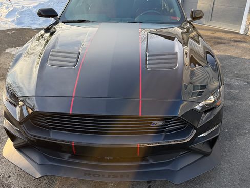 Used 2018 Ford Mustang GT Premium w/ Equipment Group 401A image 25