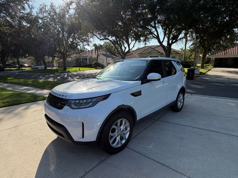 Used 2019 Land Rover Discovery SE AWD/4WD image 2