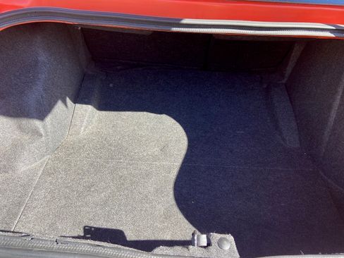 Used 2009 Dodge Challenger R/T image 14