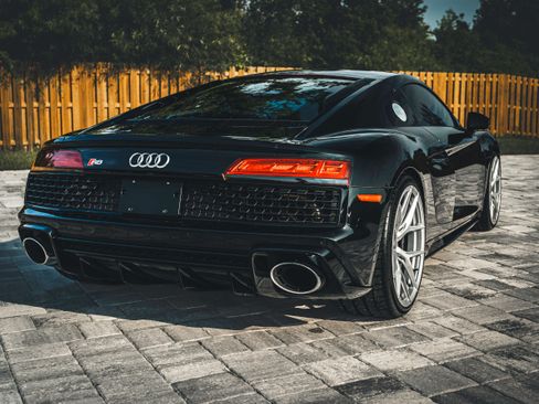 Used 2023 Audi R8 V10 performance RWD image 5