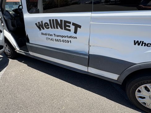 Used 2018 Ford Transit 150 148 Medium Roof image 18