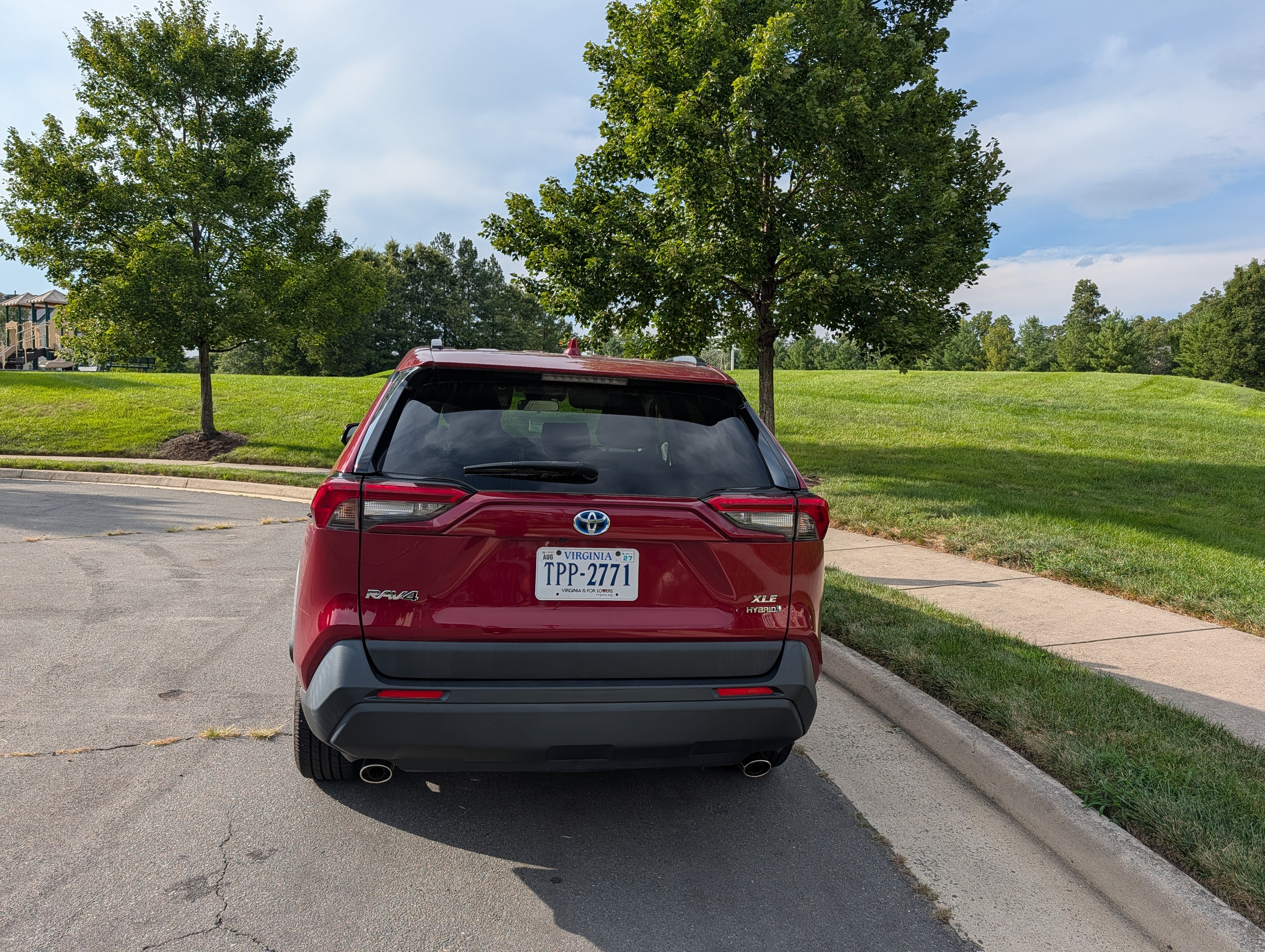Used 2021 Toyota RAV4 XLE w/ Convenience Package AWD/4WD image 6