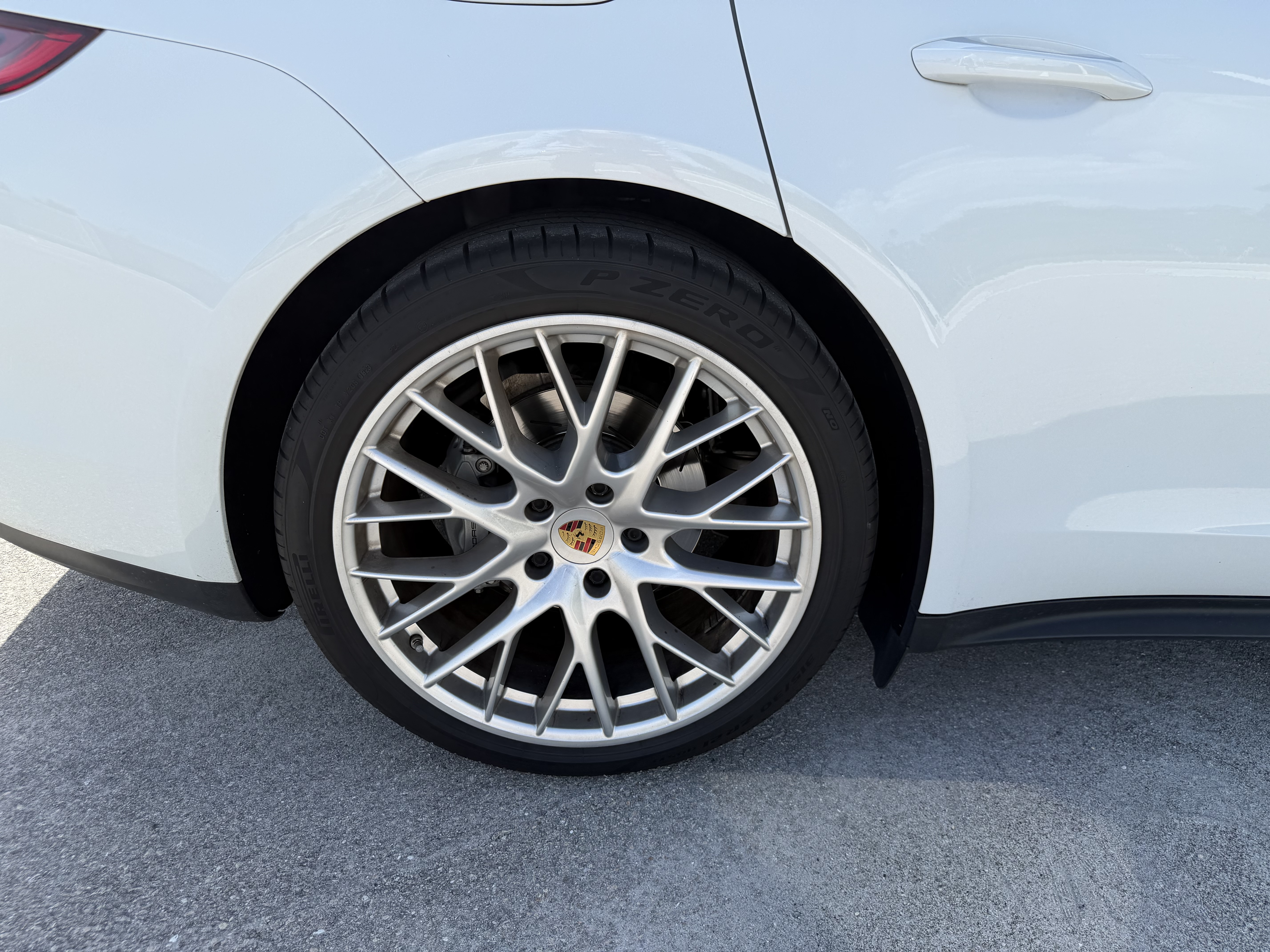 Used 2018 Porsche Panamera 4S AWD/4WD image 20