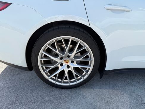 Used 2018 Porsche Panamera 4S AWD/4WD image 20