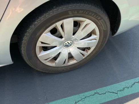 Used 2013 Volkswagen Jetta SE FWD image 12