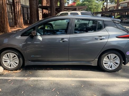 Used 2019 Nissan Leaf S w/ S Charge Package FWD image 10