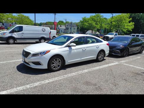 Used 2017 Hyundai Sonata ECO image 2