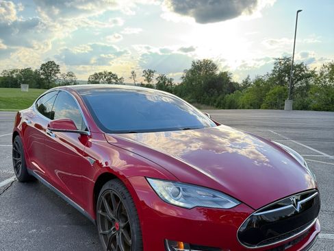 Used 2014 Tesla Model S RWD image 6