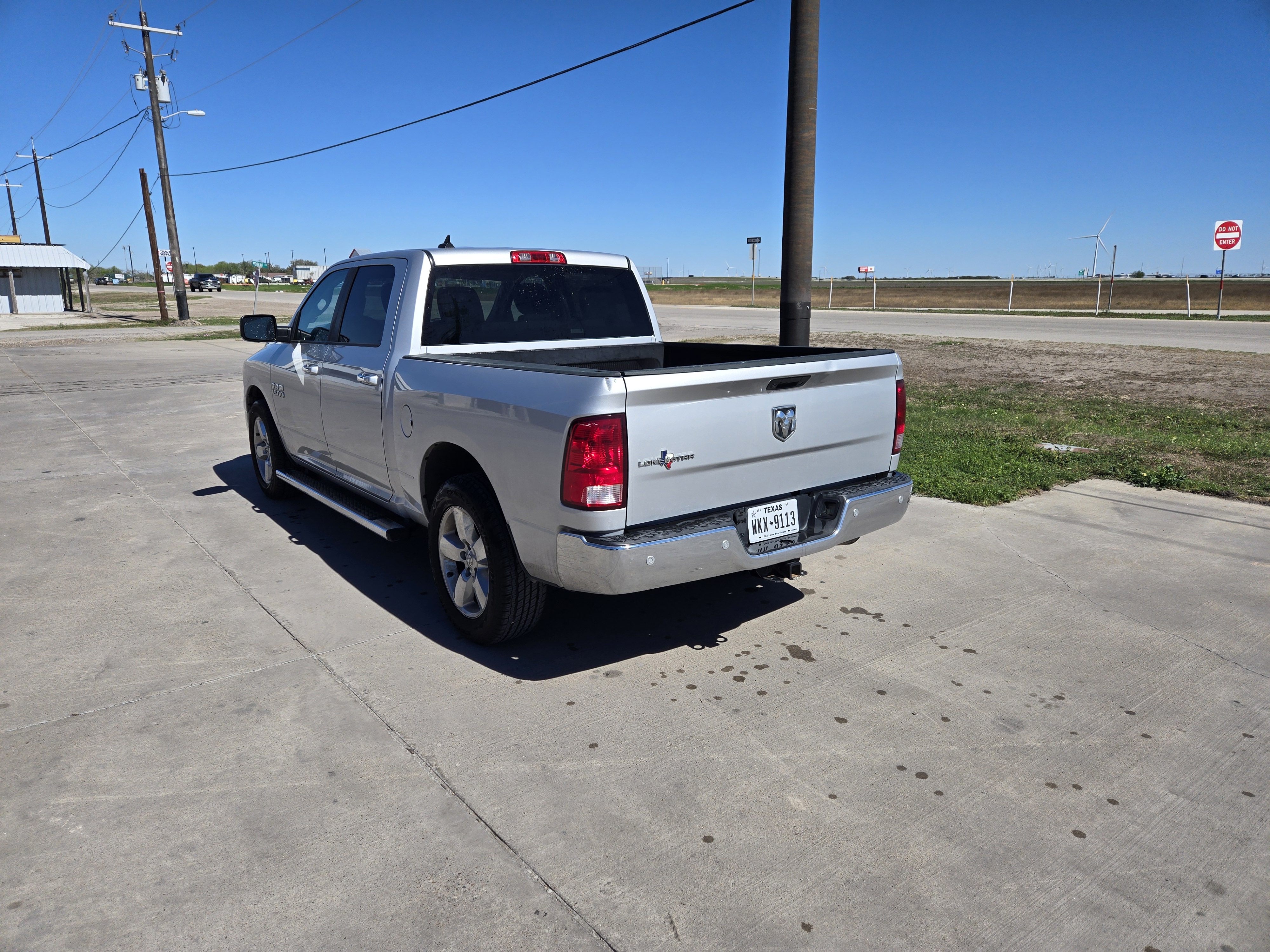 Used 2017 RAM 1500 Lone Star RWD image 4