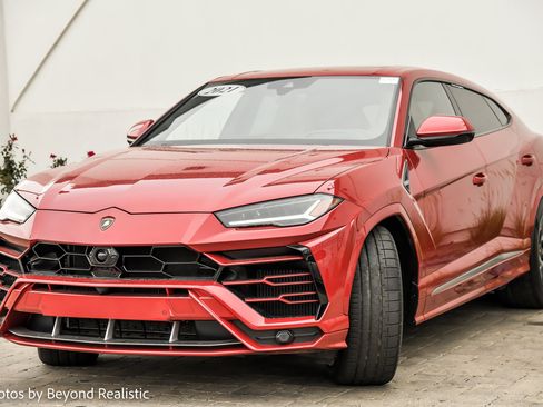Used 2021 Lamborghini Urus Sport Utility 4D image 1