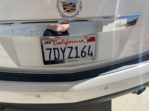 Used 2014 Cadillac SRX Luxury image 12