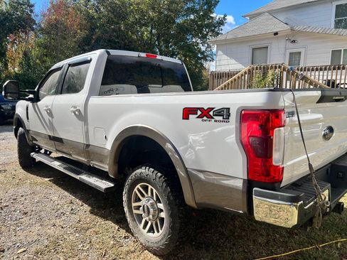 Used 2019 Ford F250 Lariat w/ Lariat Ultimate Package image 8