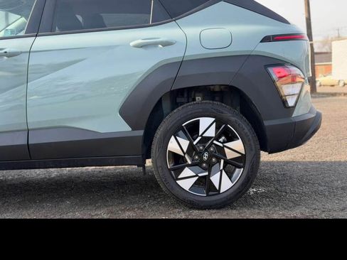 Used 2025 Hyundai Kona SEL image 6